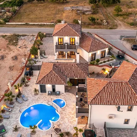 Holiday home Dalmatinac *