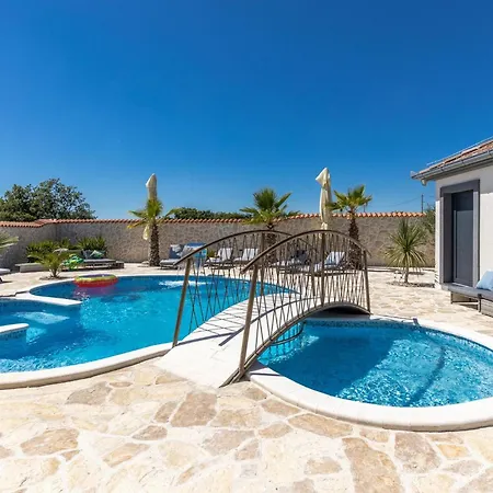 Holiday home Dalmatinac *