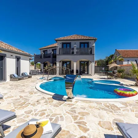 Holiday home Dalmatinac
